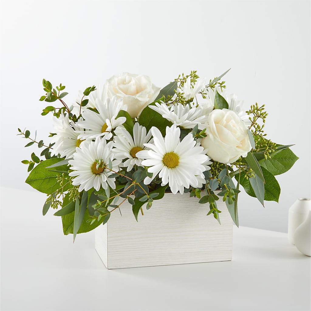Fresh Linen Box Bouquet – The Eclectic Florist, Northwood NH