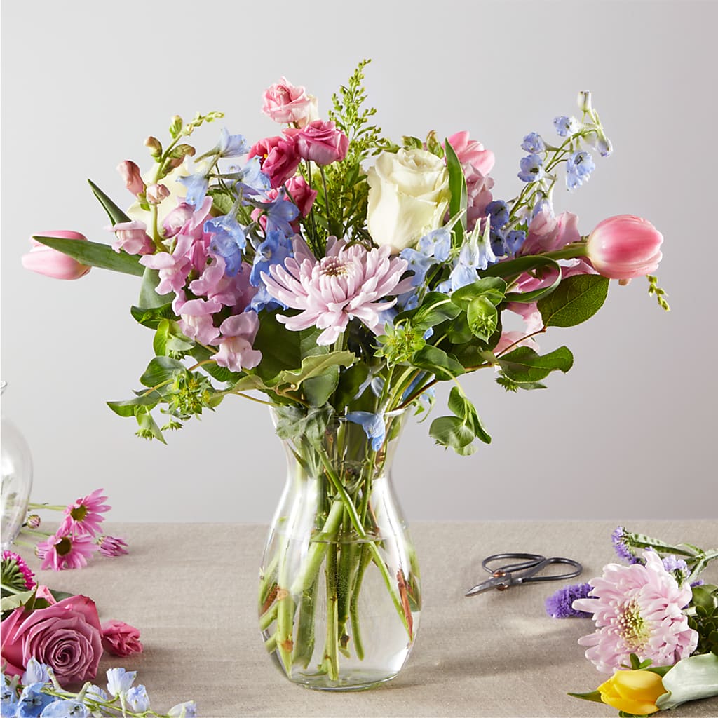 Pastel Tradition - A Florist Original – The Eclectic Florist, Northwood NH