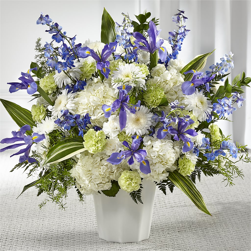 Soft Serenity Floor Basket – The Eclectic Florist, Northwood NH