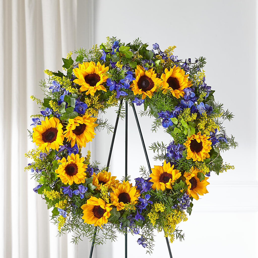 Bright Rays Wreath – The Eclectic Florist, Northwood NH