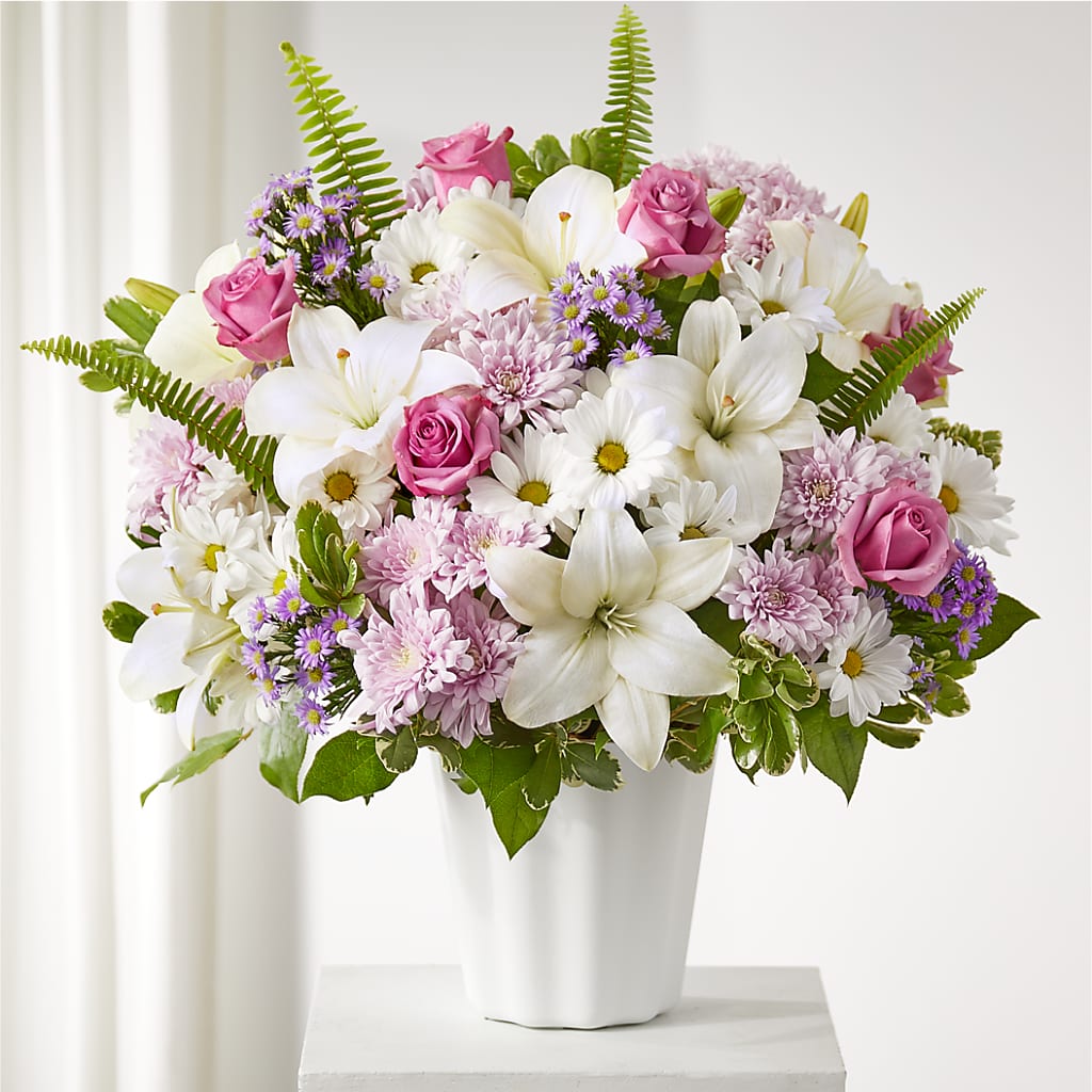Warmest Thoughts Tabletop Basket – The Eclectic Florist, Northwood NH