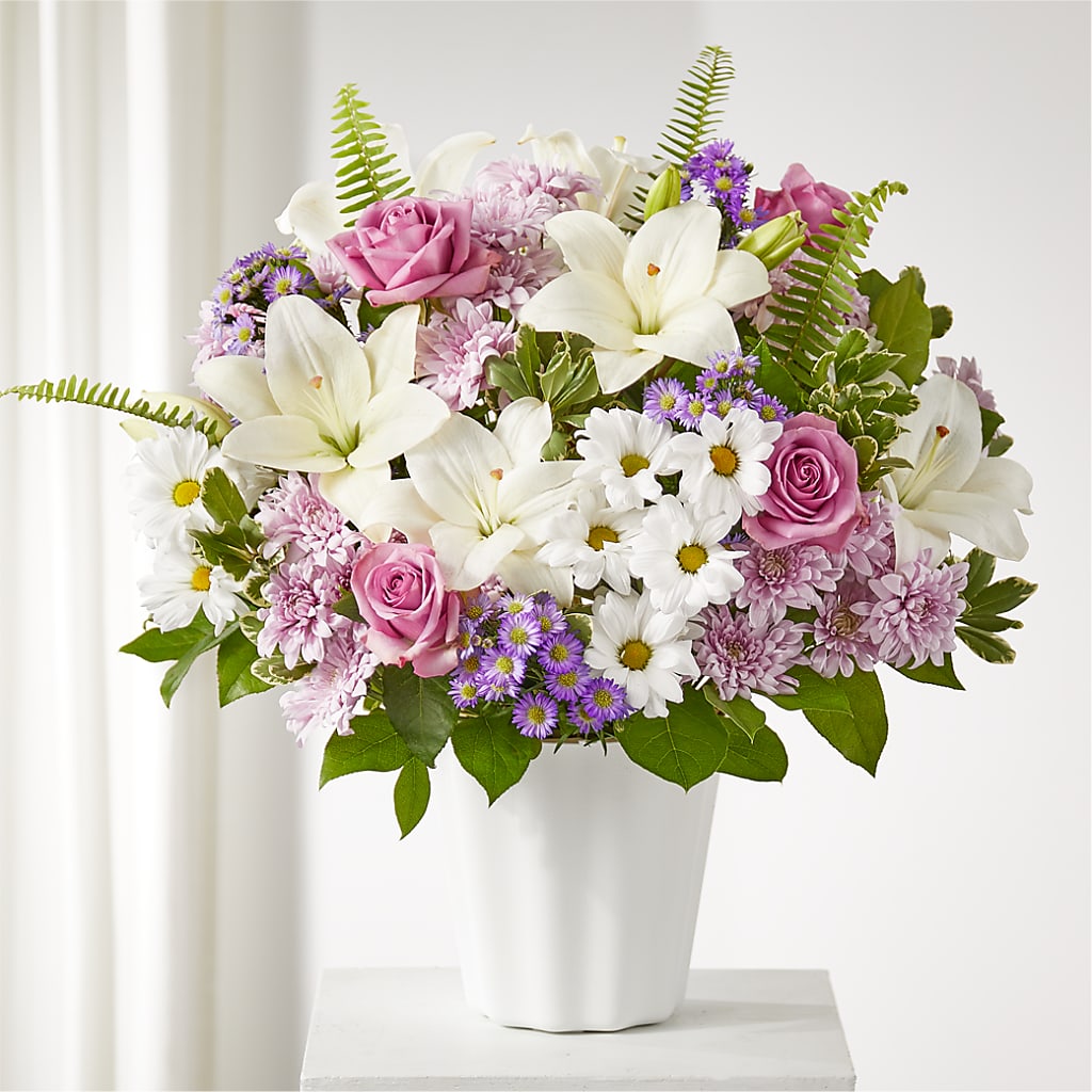 Warmest Thoughts Tabletop Basket – The Eclectic Florist, Northwood NH