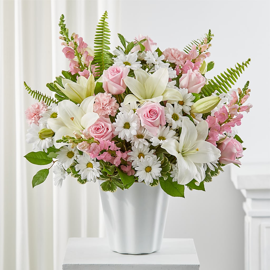 Soft Touch Tabletop Basket – The Eclectic Florist, Northwood NH