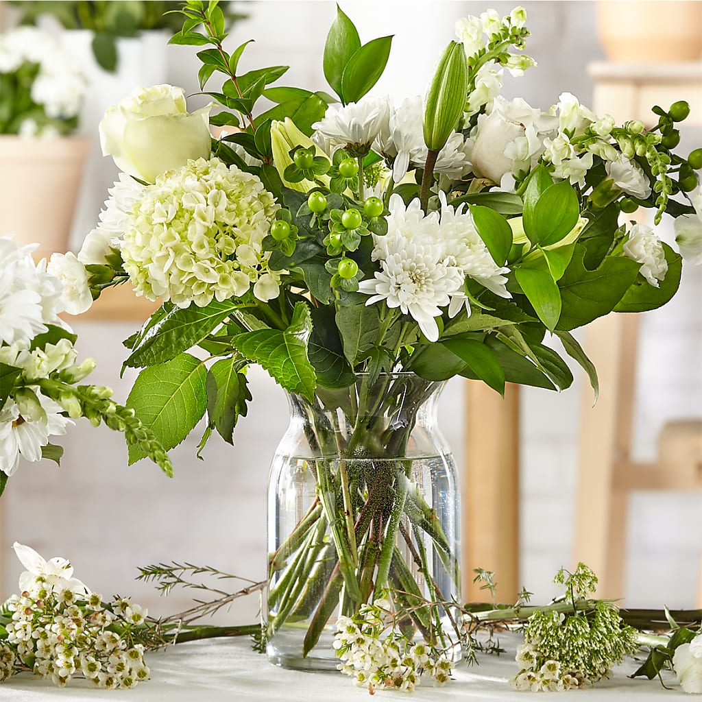 Classic Ivory – A Florist Original – The Eclectic Florist, Northwood NH