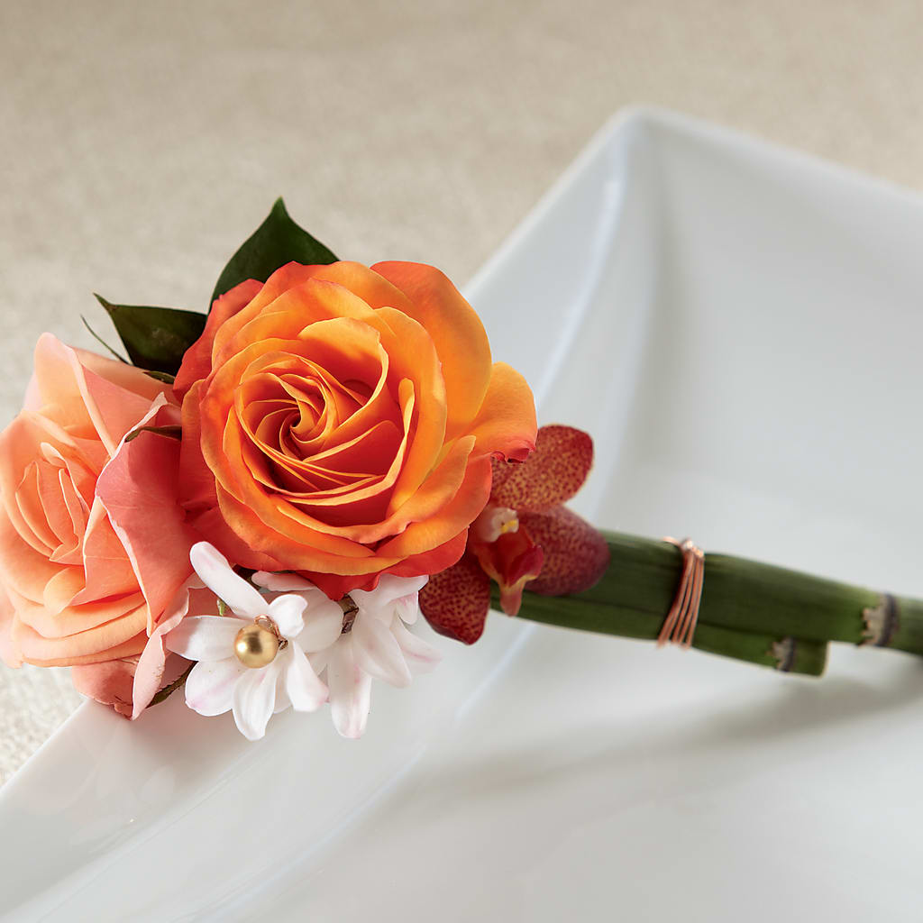 Sunset Dream Boutonniere – The Eclectic Florist, Northwood NH