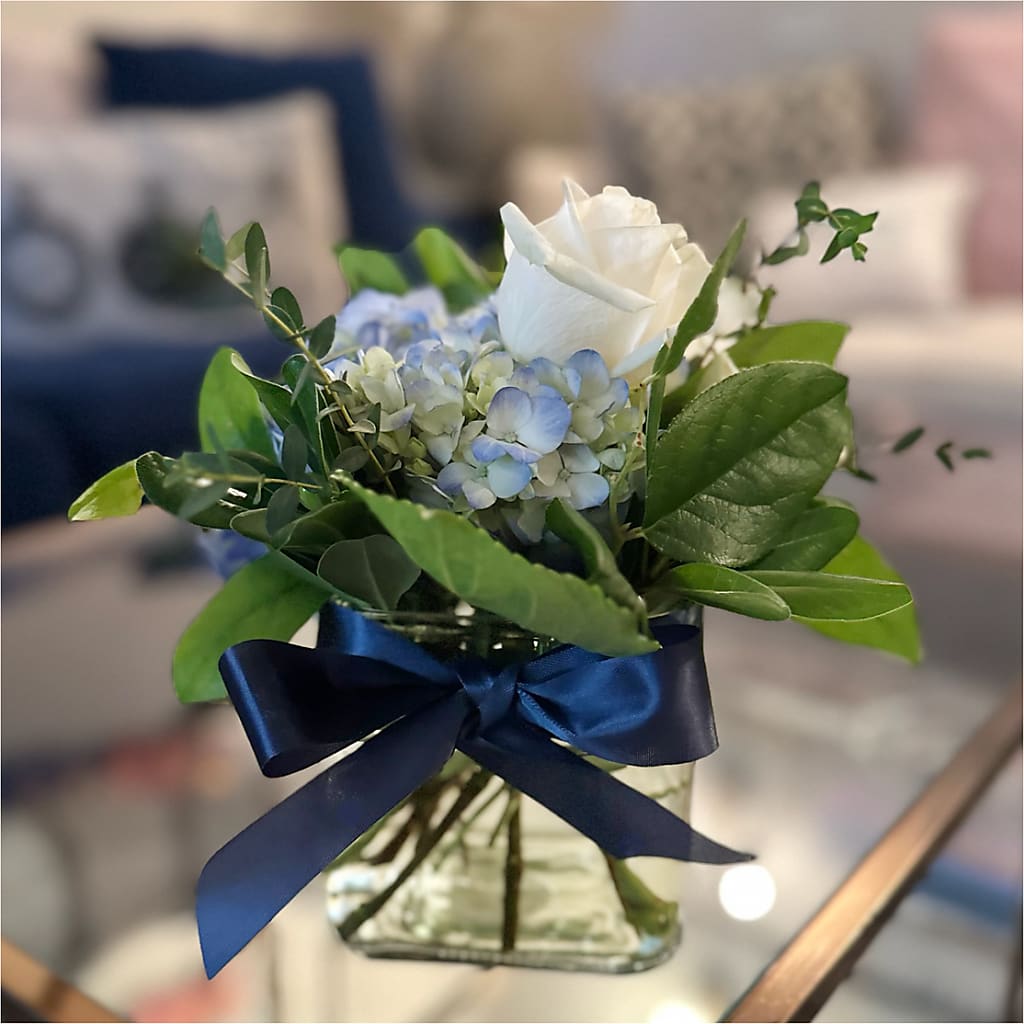 Sky Blue Delight Bouquet –  The Eclectic Florist, Northwood NH